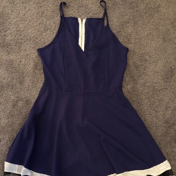Violet dress with see through hem - Picture 2 of 3